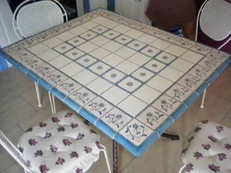 D/62 TAVOLO 100x80 decoro azzurro